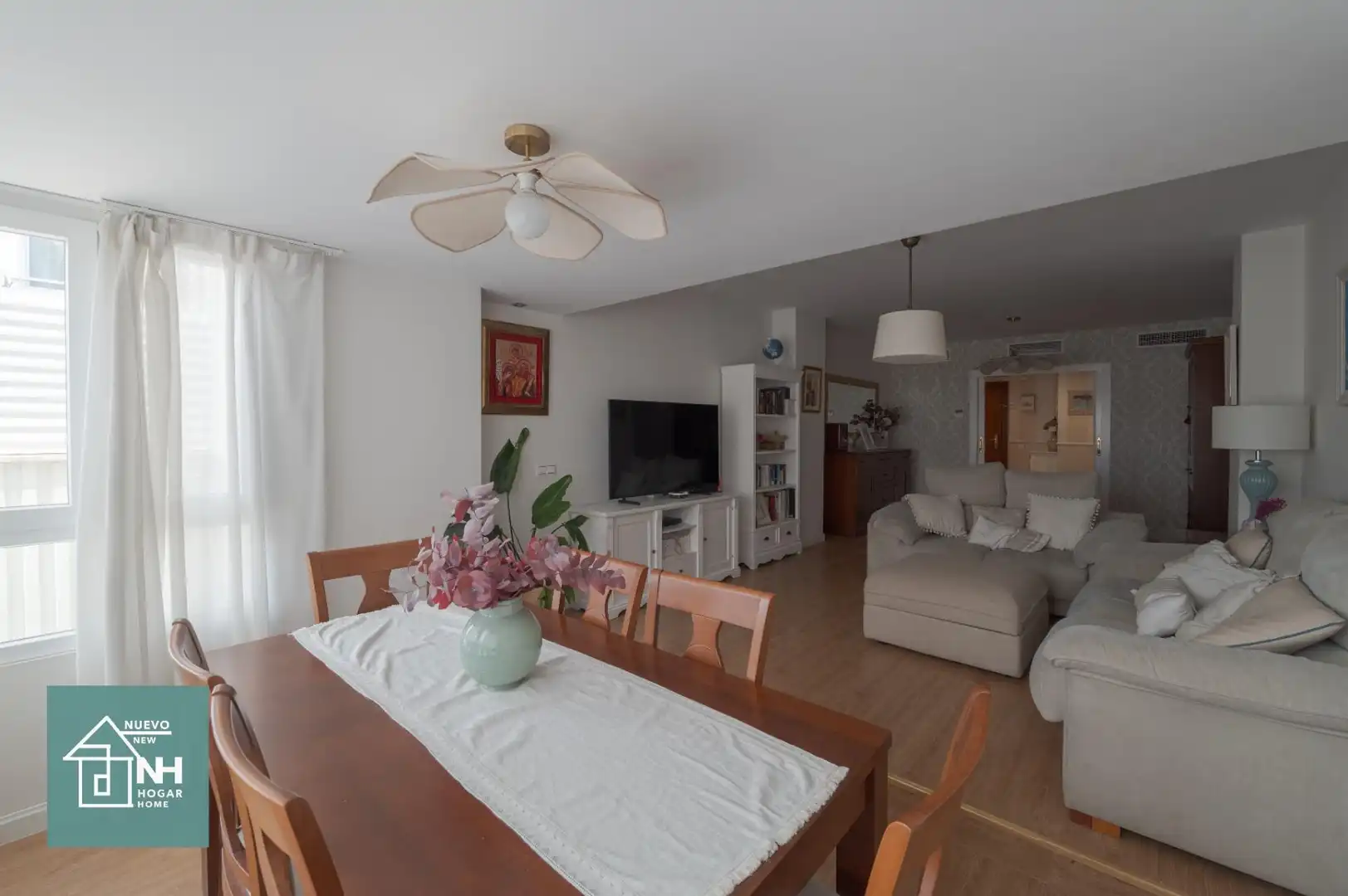 Sala d'estar de Pis en venda en Málaga amb Aire condicionat i Balcó