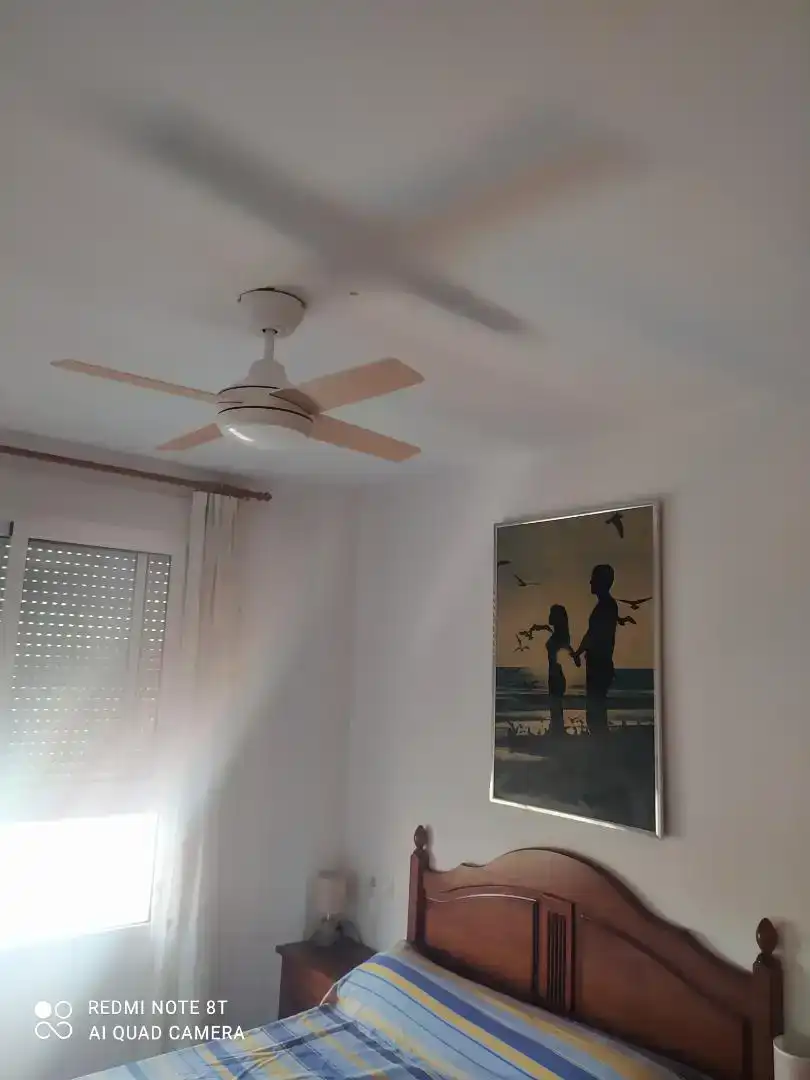 Schlafzimmer von Wohnungen zur Miete in Oliva mit Klimaanlage und Balkon