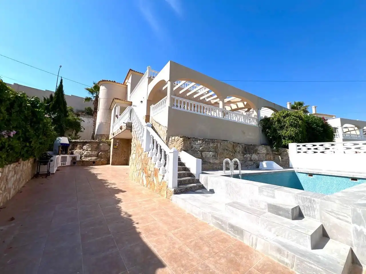 Vista exterior de Casa o chalet en venta en El Campello con Aire acondicionado, Calefacción y Jardín privado