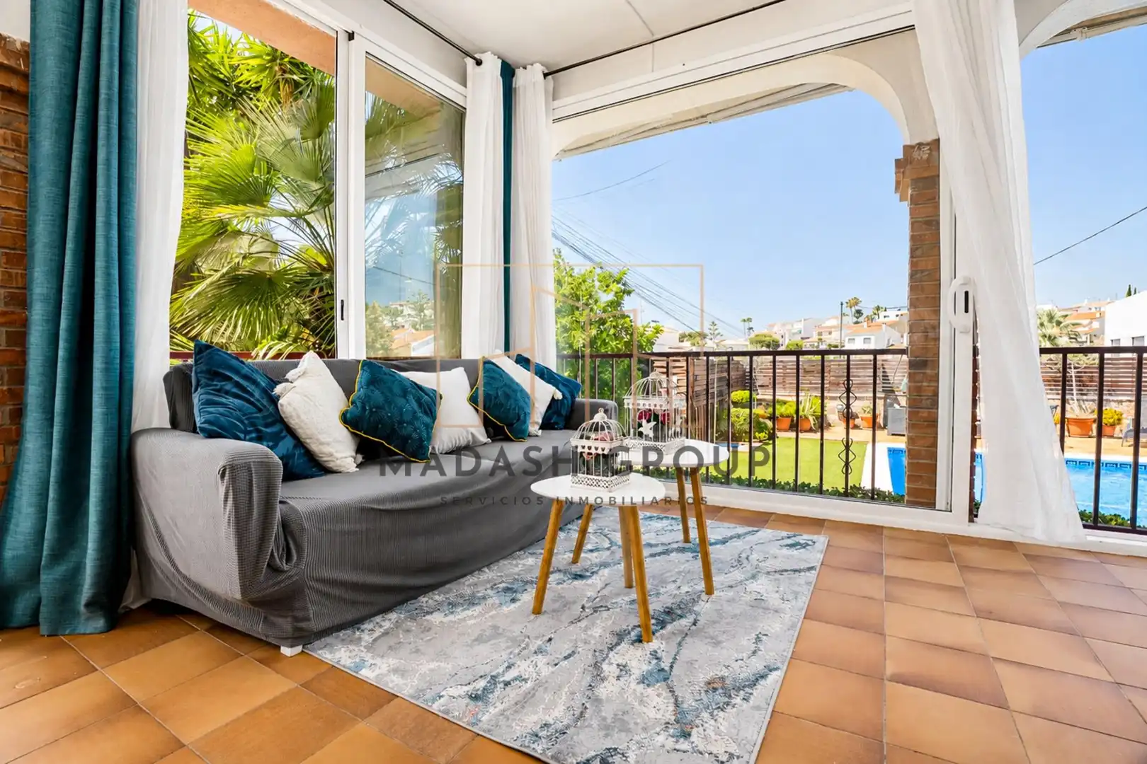 Vista exterior de Casa o xalet en venda en Cunit amb Aire condicionat, Calefacció i Jardí privat