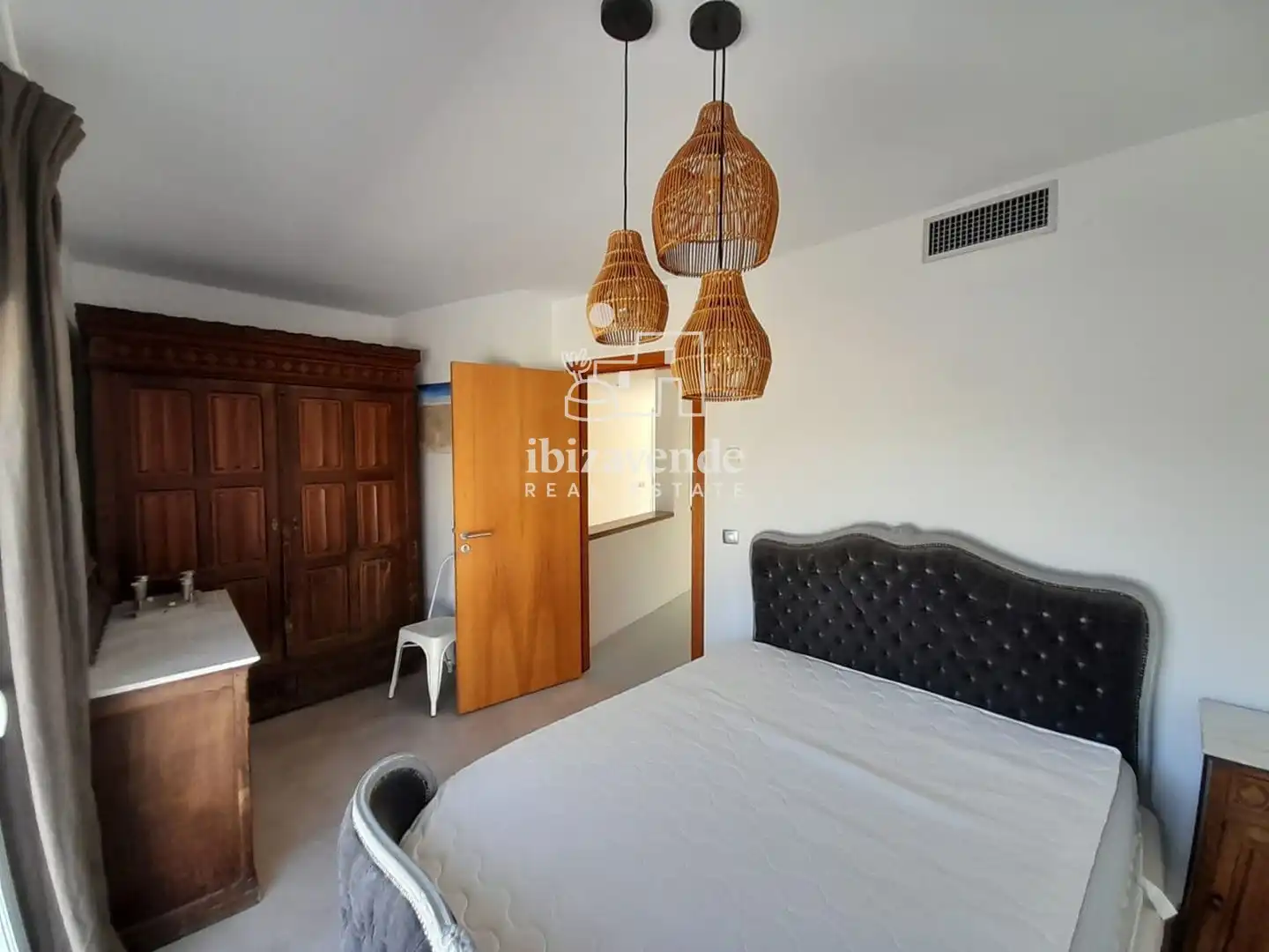 Dormitori de Casa o xalet en venda en Santa Eulària des Riu amb Aire condicionat, Calefacció i Piscina