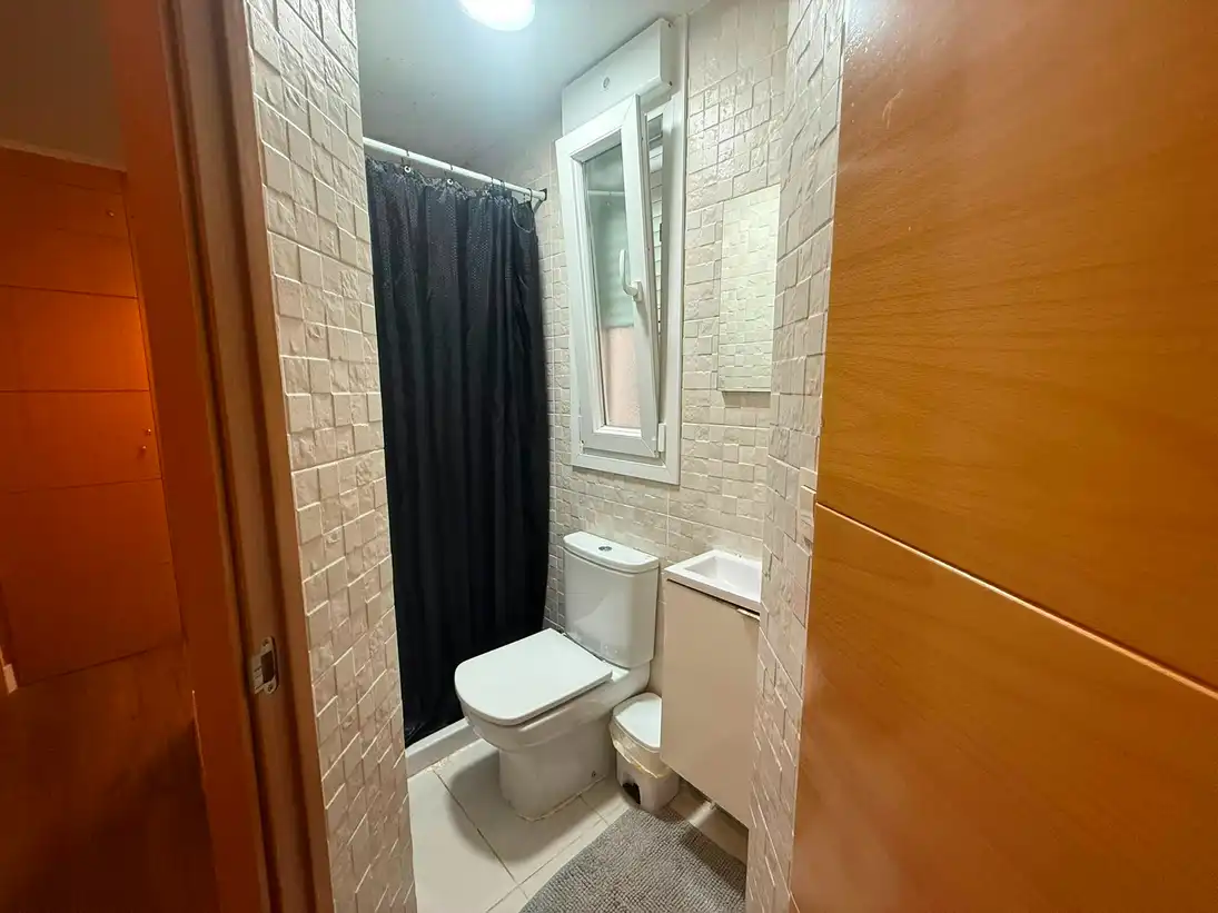 Baño de Piso en venta en Madrid con Aire acondicionado, Calefacción y Amueblado