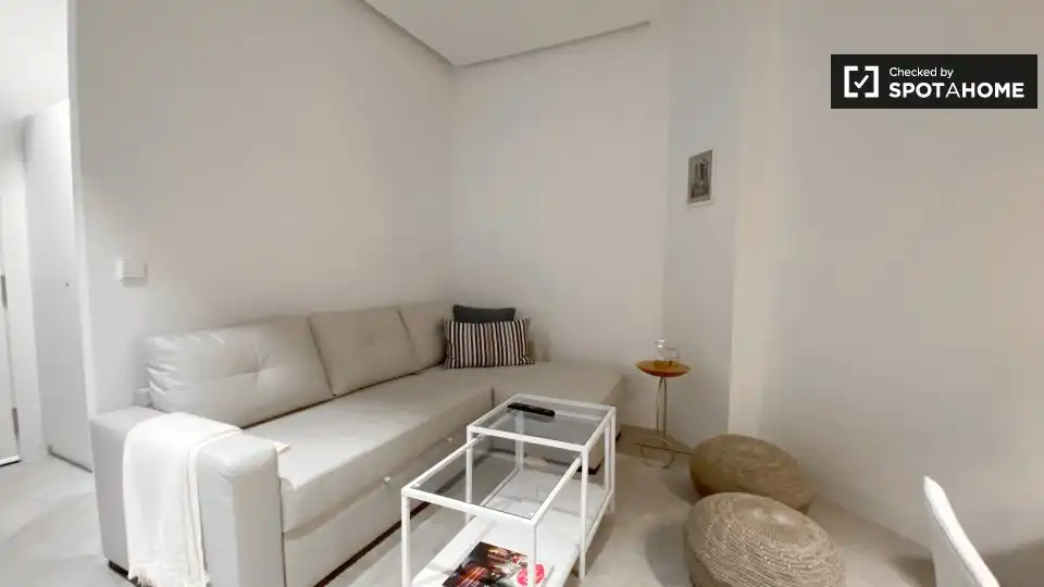 Living room of Flat for rent in Valencia  with Air Conditioner, Heating and Furnished