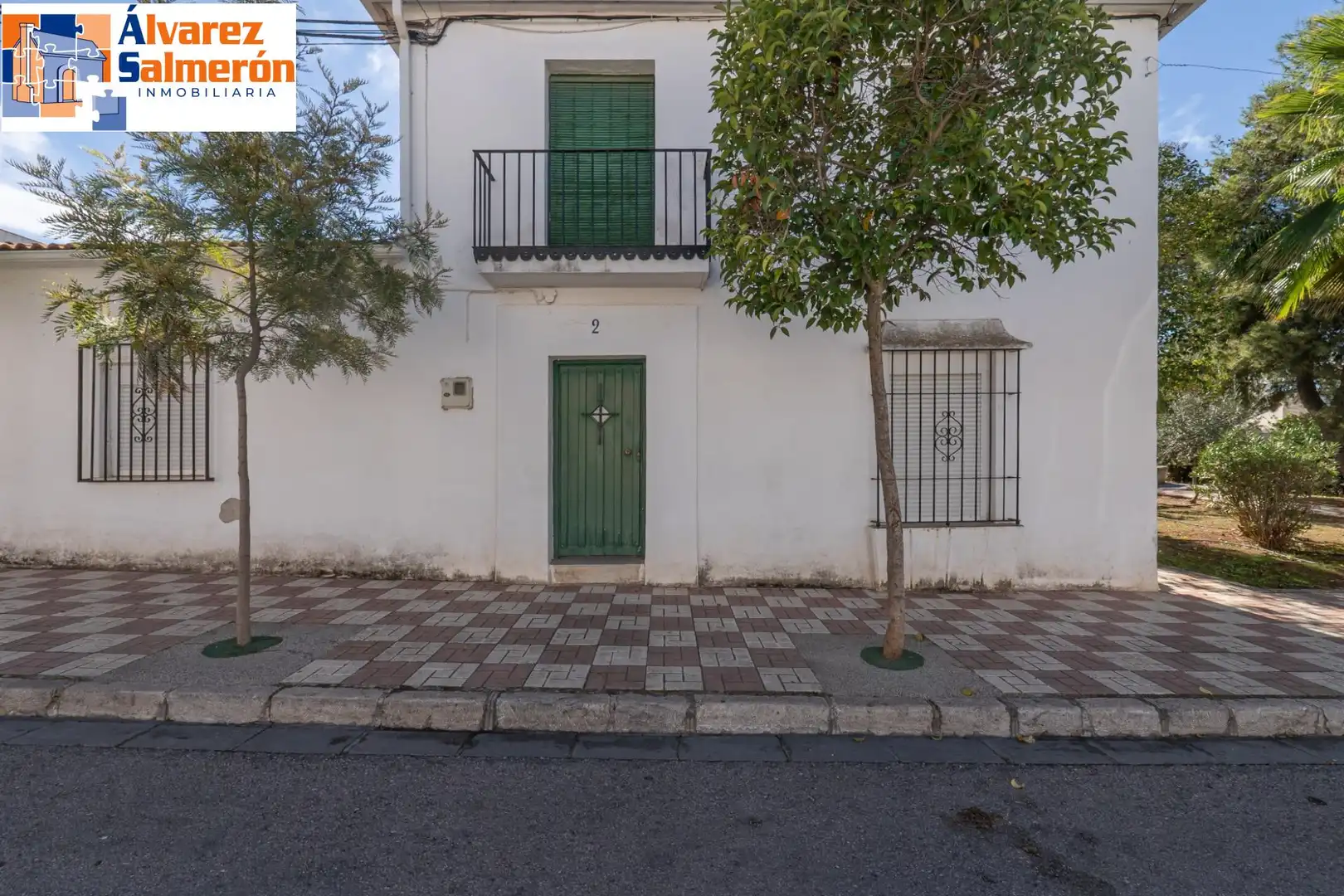 Vista exterior de Casa o xalet en venda en Albolote amb Terrassa i Balcó