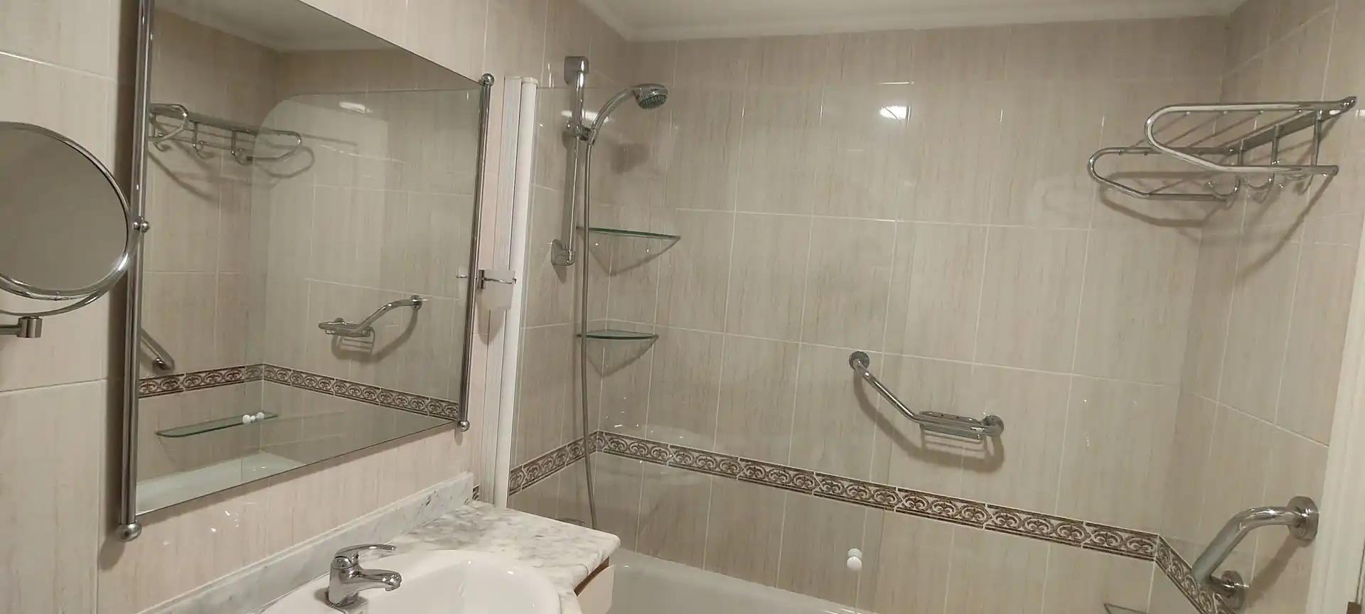 Piso de alquiler en Luanco - Aramar - Antromero