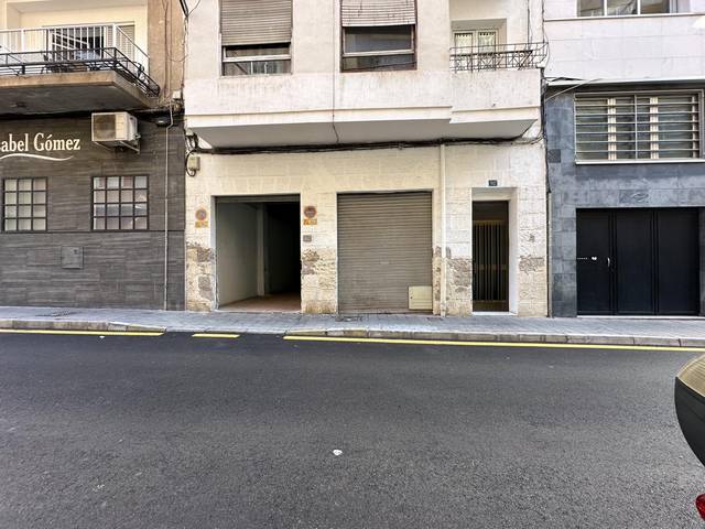 Local comercial en Venta en Maestro Marqués en Ensanche - Diputación
