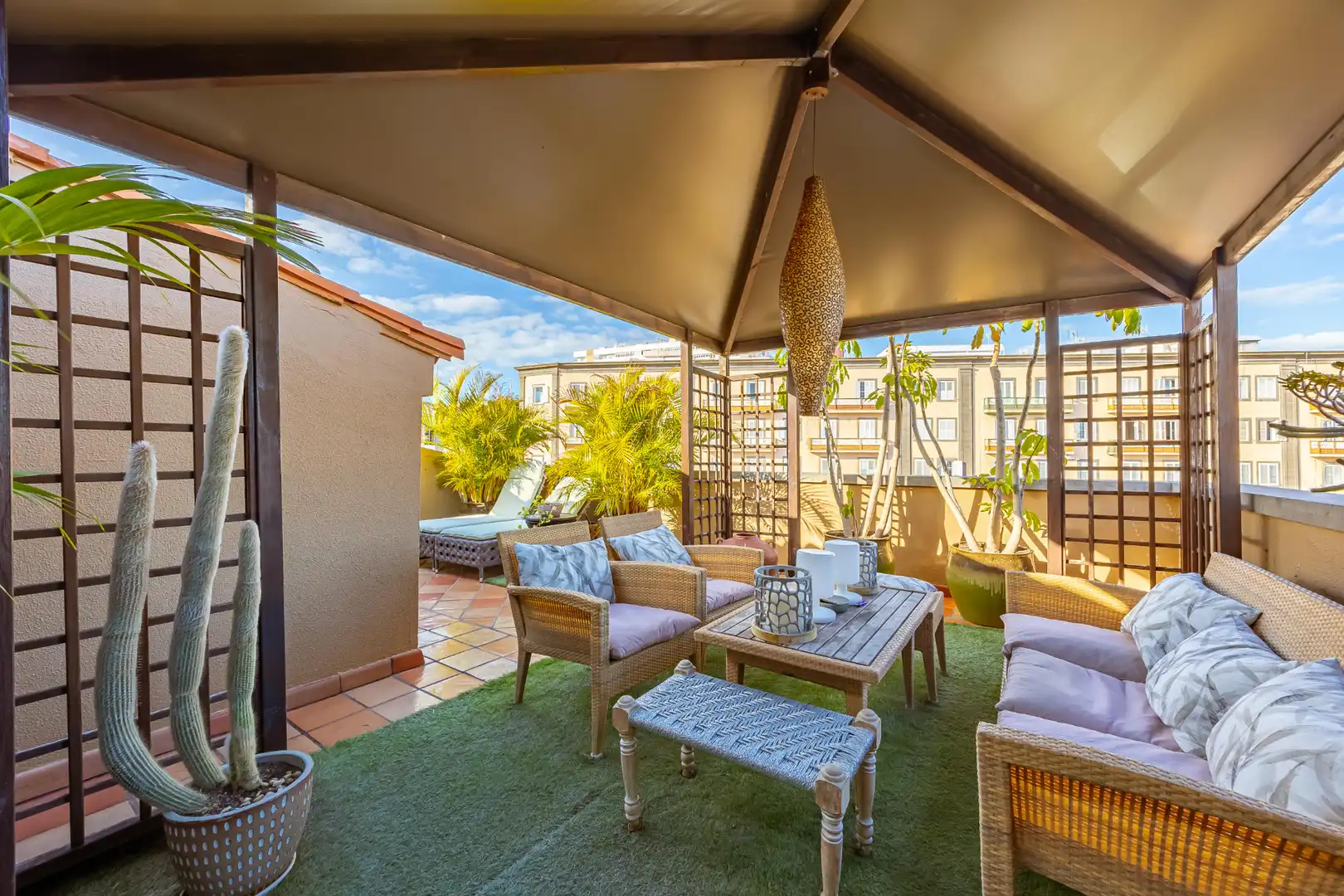 Terrassa de Casa o xalet en venda en Las Palmas de Gran Canaria amb Parquet, Terrassa i Traster