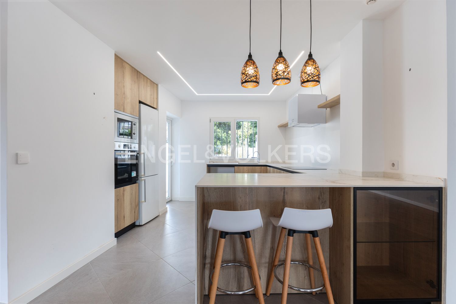 Cocina de Casa o chalet en venta en L'Eliana con Aire acondicionado, Calefacción y Jardín privado