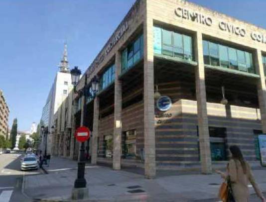 Oficina en Venta en C/ Comandante Caballero en Llamaquique