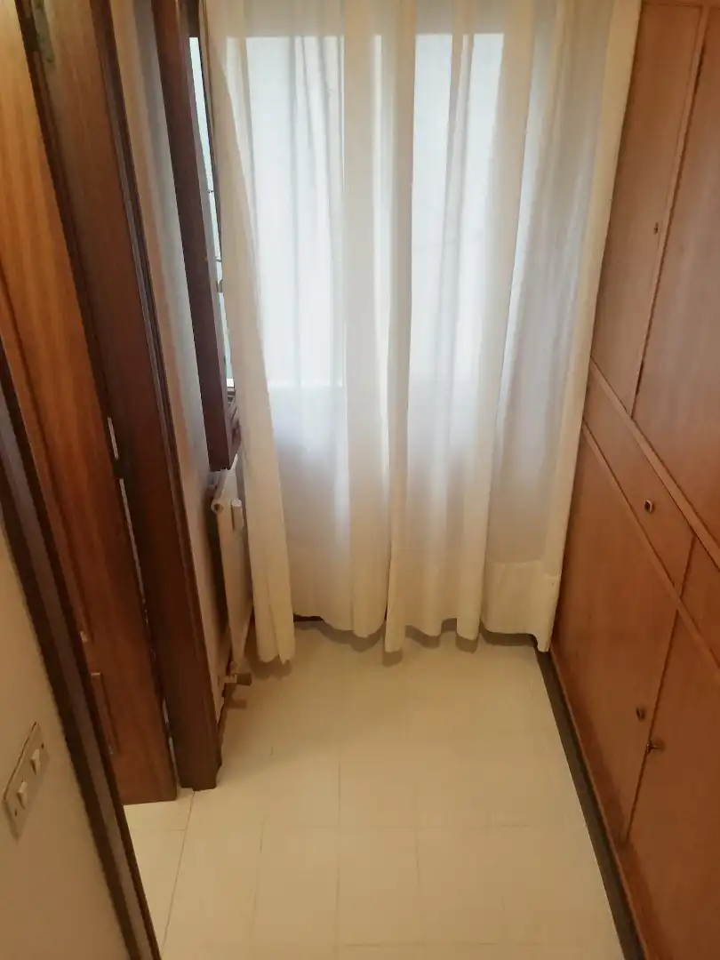 Baño de Piso de alquiler en Oviedo  con Calefacción, Parquet y Amueblado