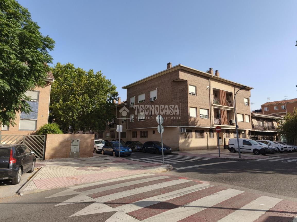 Vista exterior de Piso en venta en Azuqueca de Henares con Calefacción y Terraza