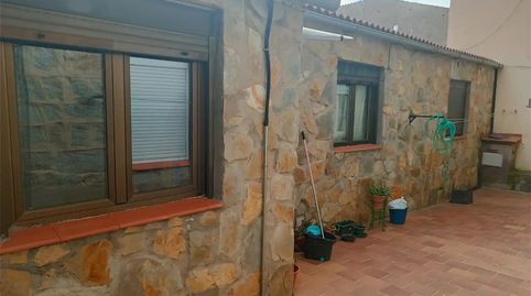 Foto 2 de Casa adosada en venda a Calle Capitán Méndez Vigo, 32, Santo Tomás, Ávila Capital
