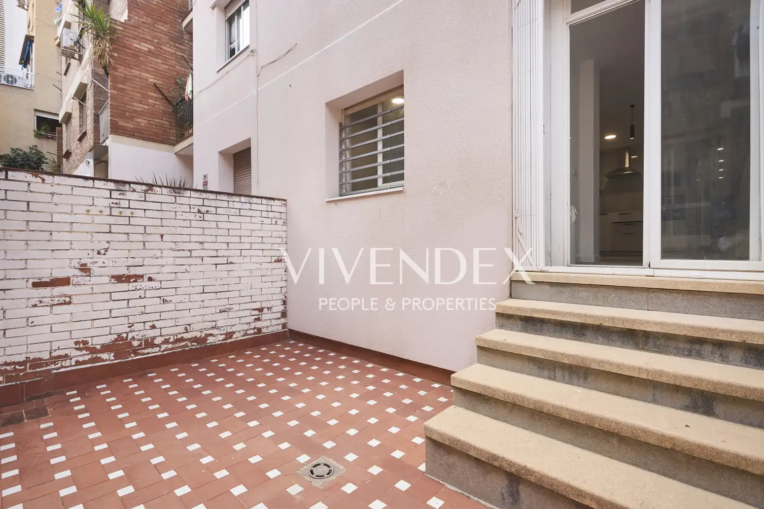 Vista exterior de Pis en venda en Gràcia
