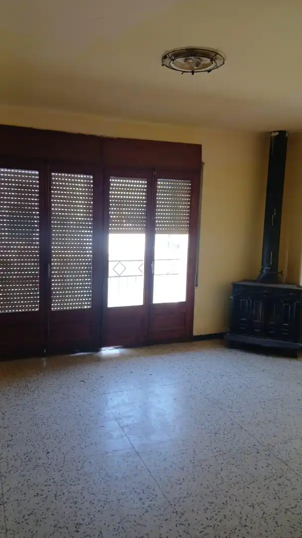 Casa adosada en venta en Deltebre con Terraza y Balcón
