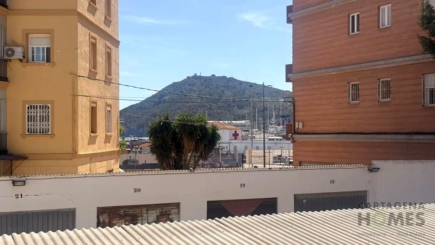 Vista exterior de Edifici en venda en Cartagena