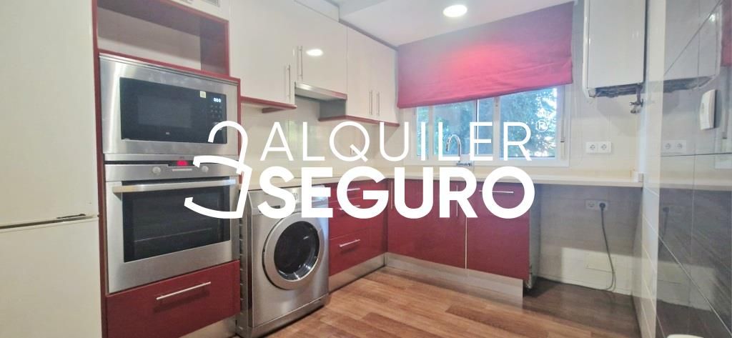 Cocina de Piso de alquiler en  Madrid Capital con Aire acondicionado y Calefacción