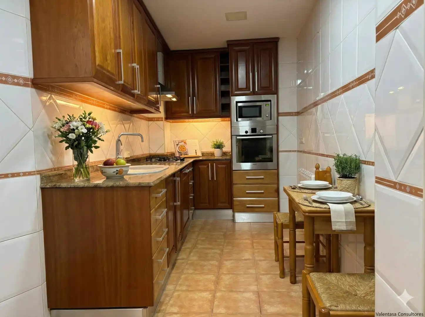 Cocina de Casa adosada en venta en Siete Aguas con Calefacción, Terraza y Amueblado