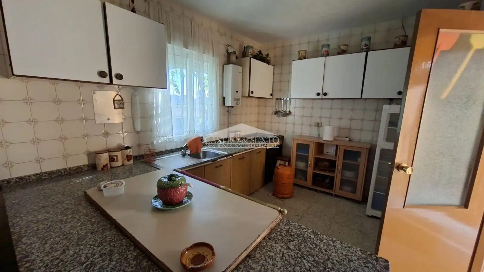 Casa amb jardí en venda a Rúa Santiso 51, imagen 2