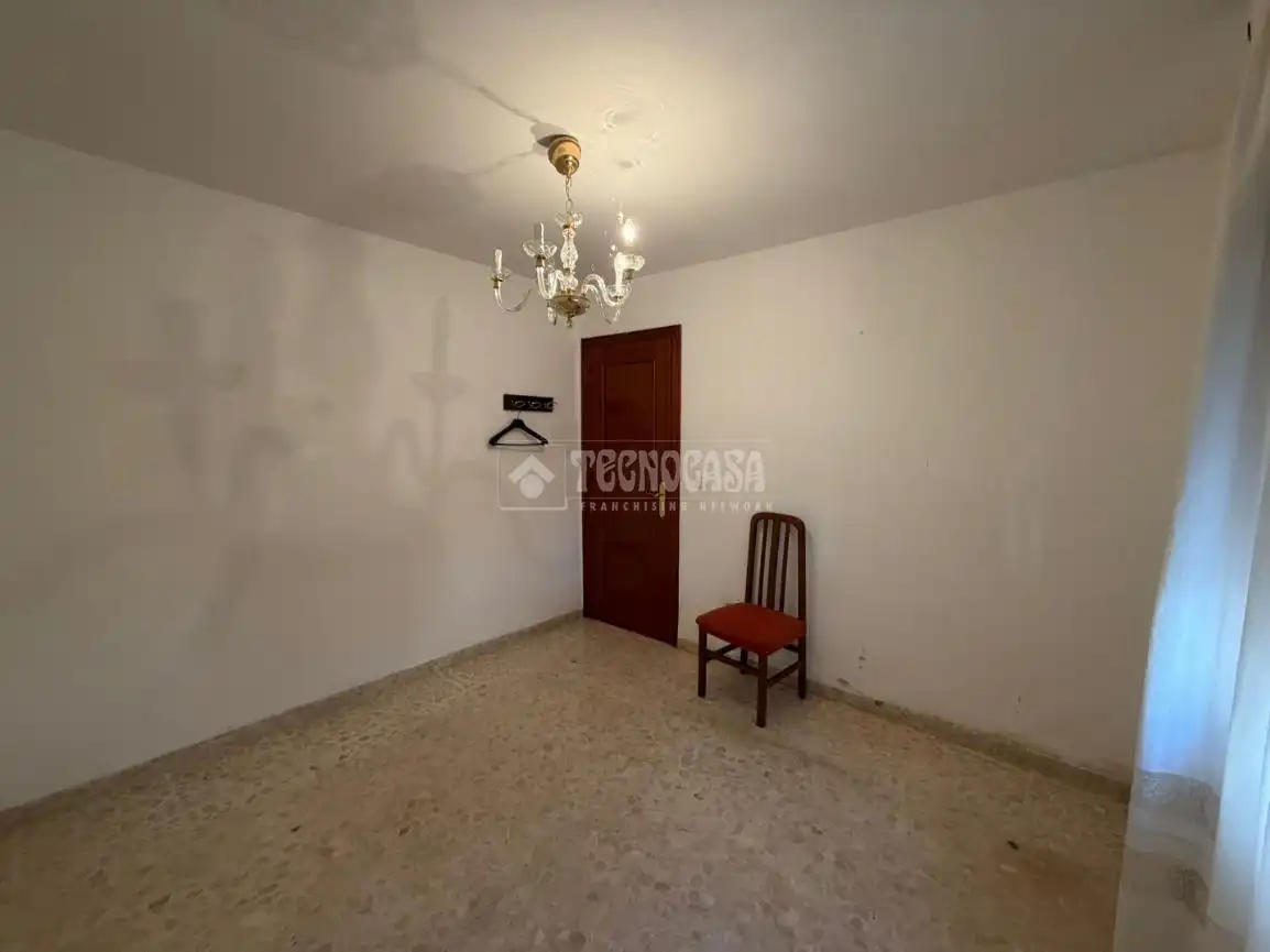 Houses for sale in Sevilla  with Terrace and Balcony
