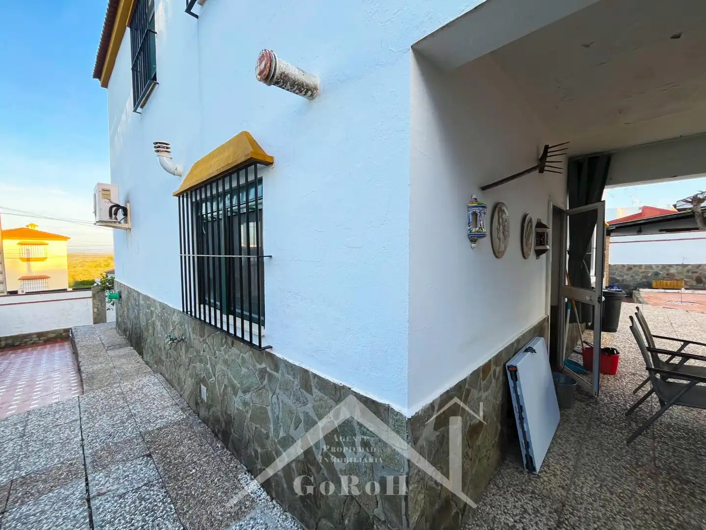 Vista exterior de Casa o xalet en venda en Castilblanco de los Arroyos amb Aire condicionat, Jardí privat i Terrassa