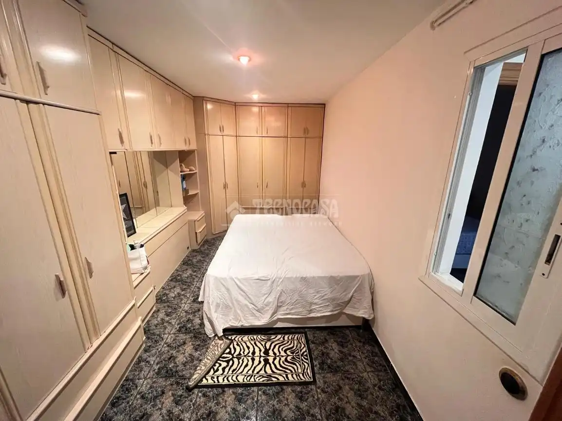 Habitación de Piso en venta en Esplugues de Llobregat con Calefacción