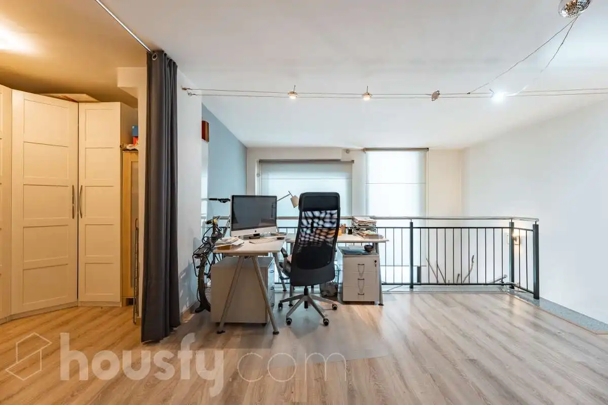 Duplexes for sale in L'Hospitalet de Llobregat  with Air Conditioner, Heating and Parquet flooring
