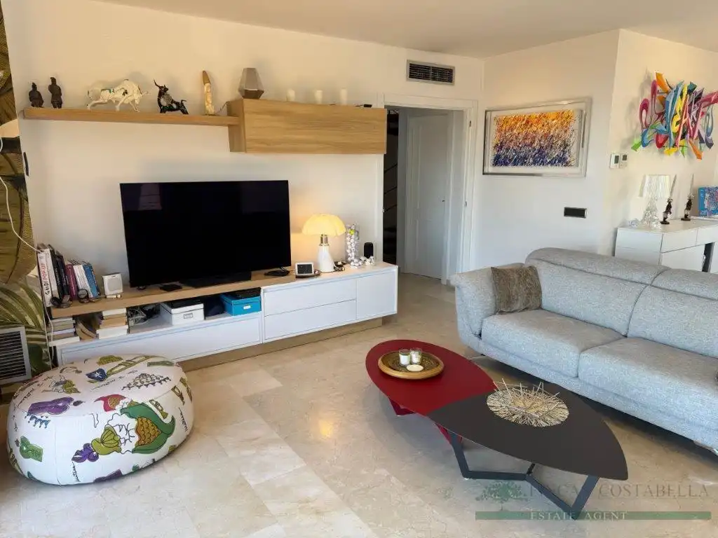 Sala d'estar de Dúplex en venda en Castell d'Aro, Platja d'Aro i s'Agaró amb Aire condicionat, Calefacció i Terrassa