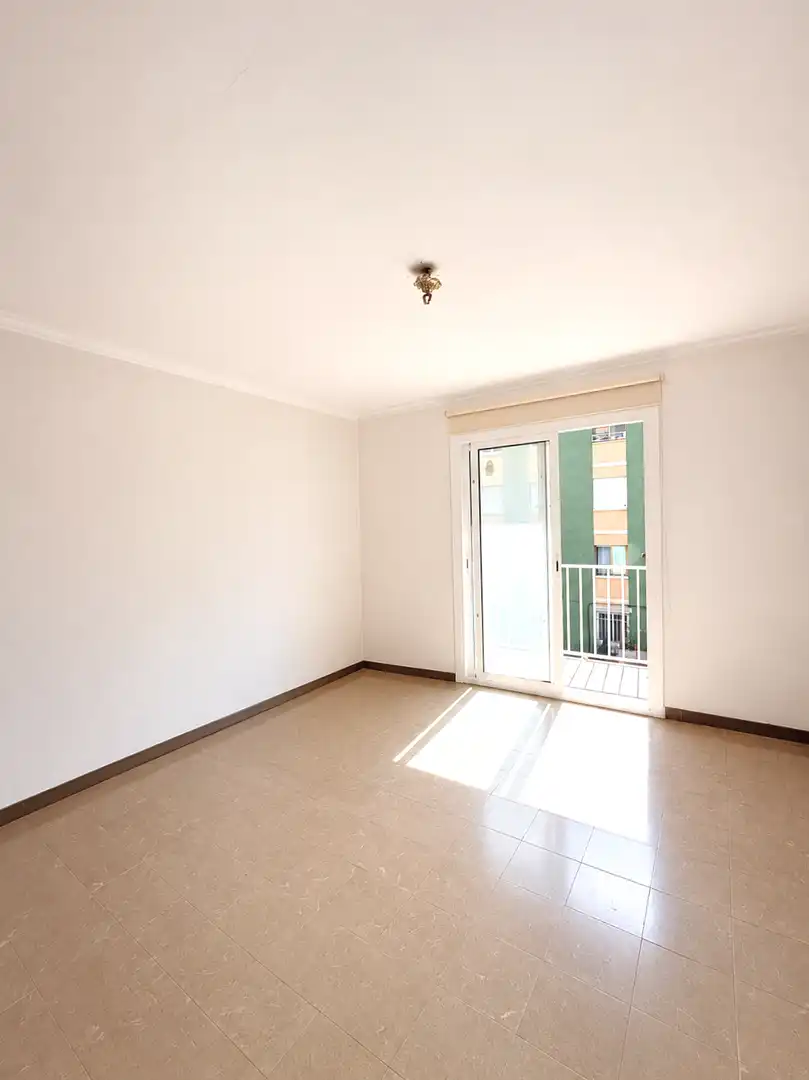 Schlafzimmer von Wohnung zum Verkauf in Cerdanyola del Vallès mit Balkon