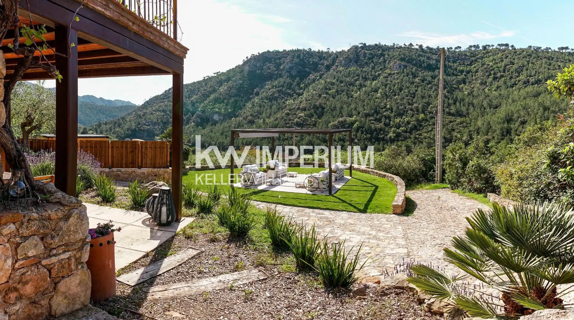 Terrassa de Casa o xalet en venda en Colldejou amb Aire condicionat, Jardí privat i Terrassa
