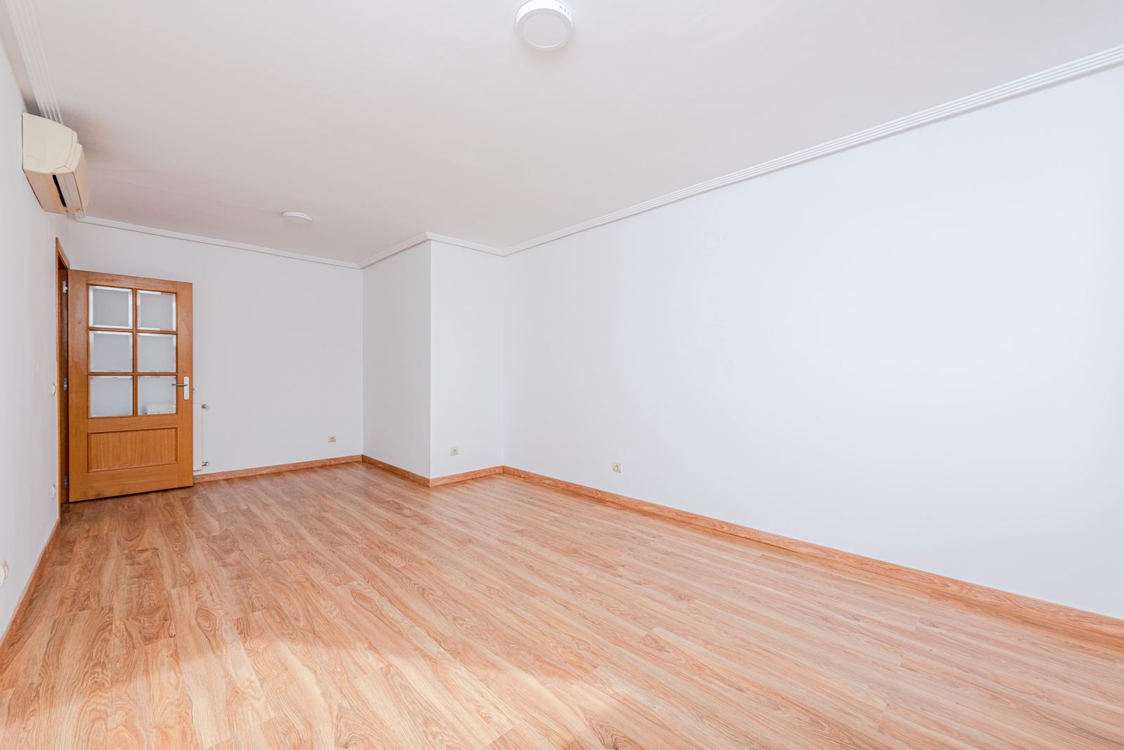 Flat for sale in  Madrid Capital  with Parquet flooring, Terrace and Storage room