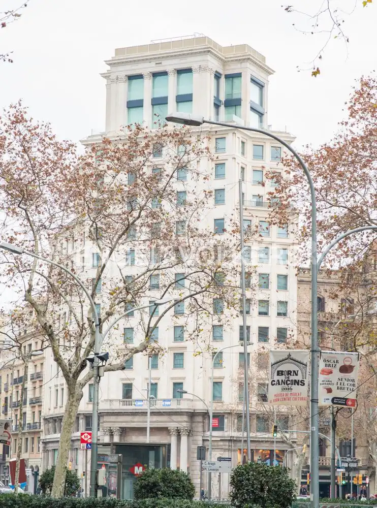 Außenansicht von Maisonette zum Verkauf in Barcelona mit Klimaanlage, Heizung und Möbliert