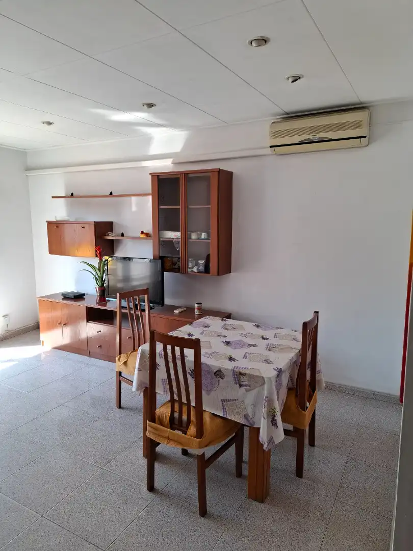 Comedor de Piso de alquiler en Calella con Aire acondicionado, Amueblado y Balcón
