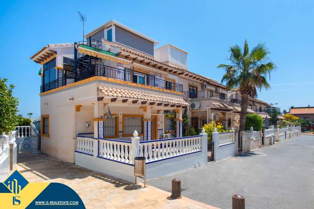 Casa-chalet en Venta en Punta Prima