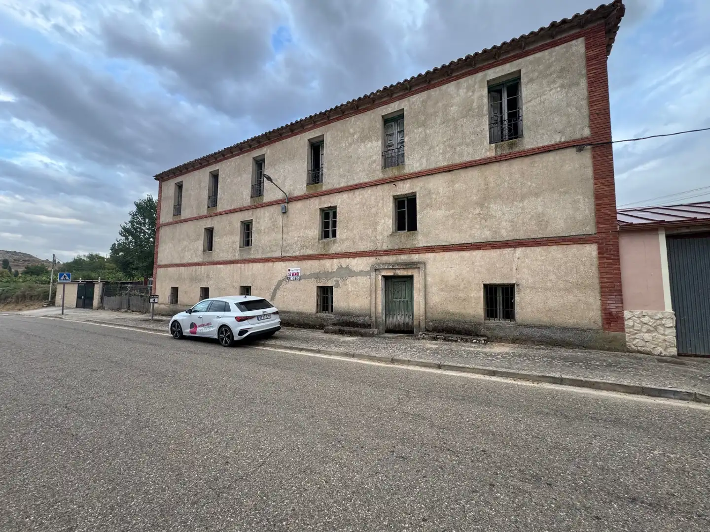 Exterior view of Houses for sale in Piñel de Abajo
