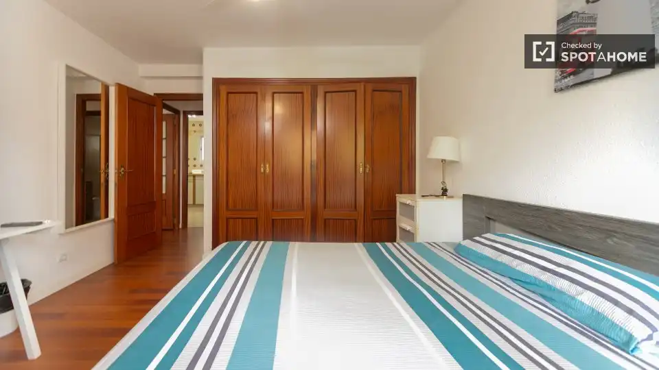 Bedroom of Flat for rent in Camins al Grau
