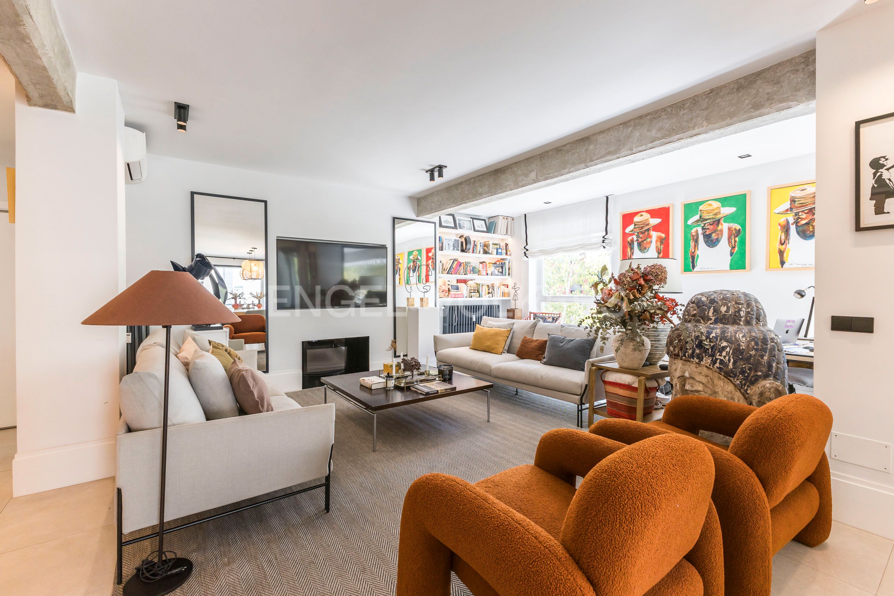 Sala d'estar de Apartament de lloguer en  Madrid Capital amb Aire condicionat, Calefacció i Terrassa