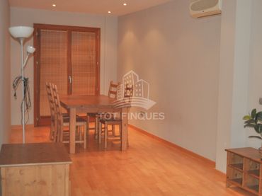 Piso con balcón en venta en Carrer de l'Església