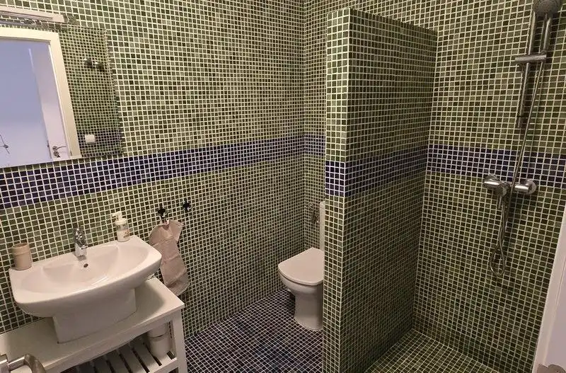 Baño de Finca rústica en venta en Setenil de las Bodegas