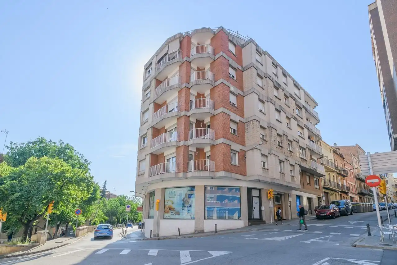 Außenansicht von Wohnung zum Verkauf in Manresa mit Heizung, Abstellraum und Balkon