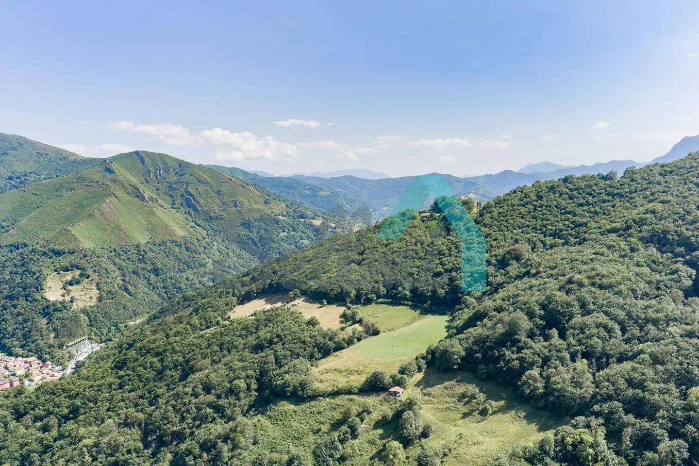 Casa o chalet en venta en Morcín con Jardín privado, Terraza y Balcón