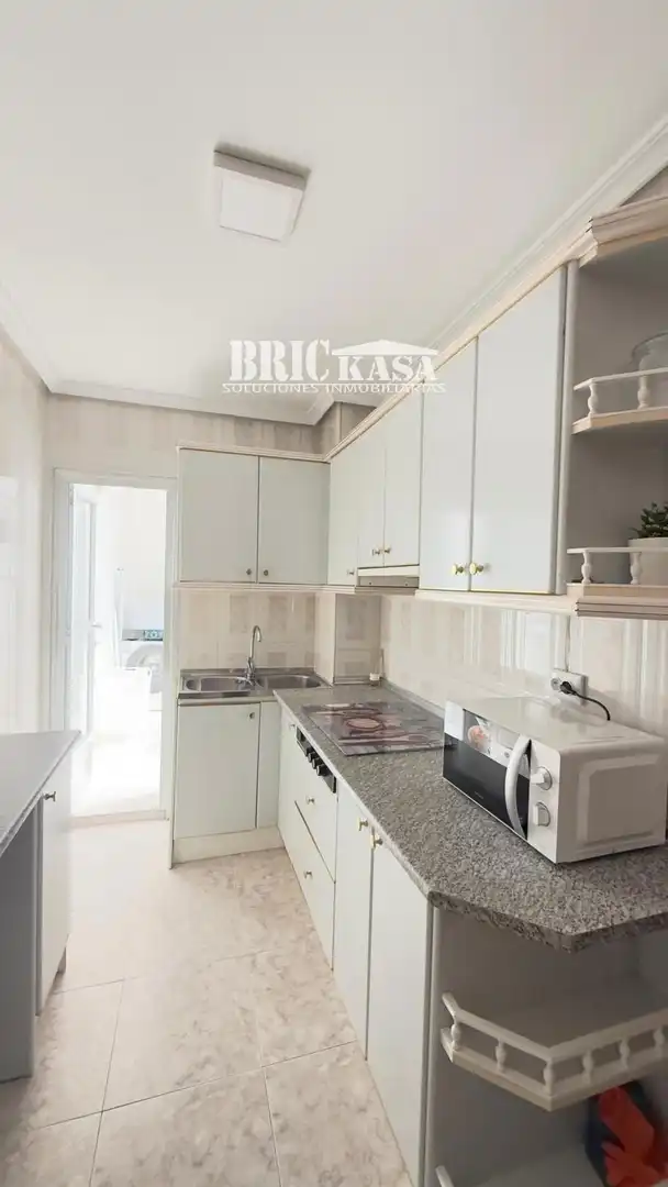 Kitchen of Flat for rent in Cáceres  with Air Conditioner, Heating and Terrace