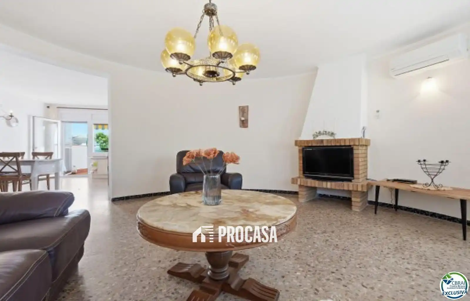 Sala d'estar de Casa o xalet en venda en Roses amb Aire condicionat