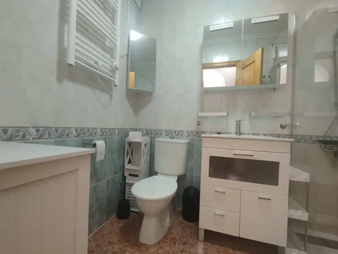 Bany de Casa o xalet en venda en Orihuela amb Aire condicionat, Calefacció i Jardí privat