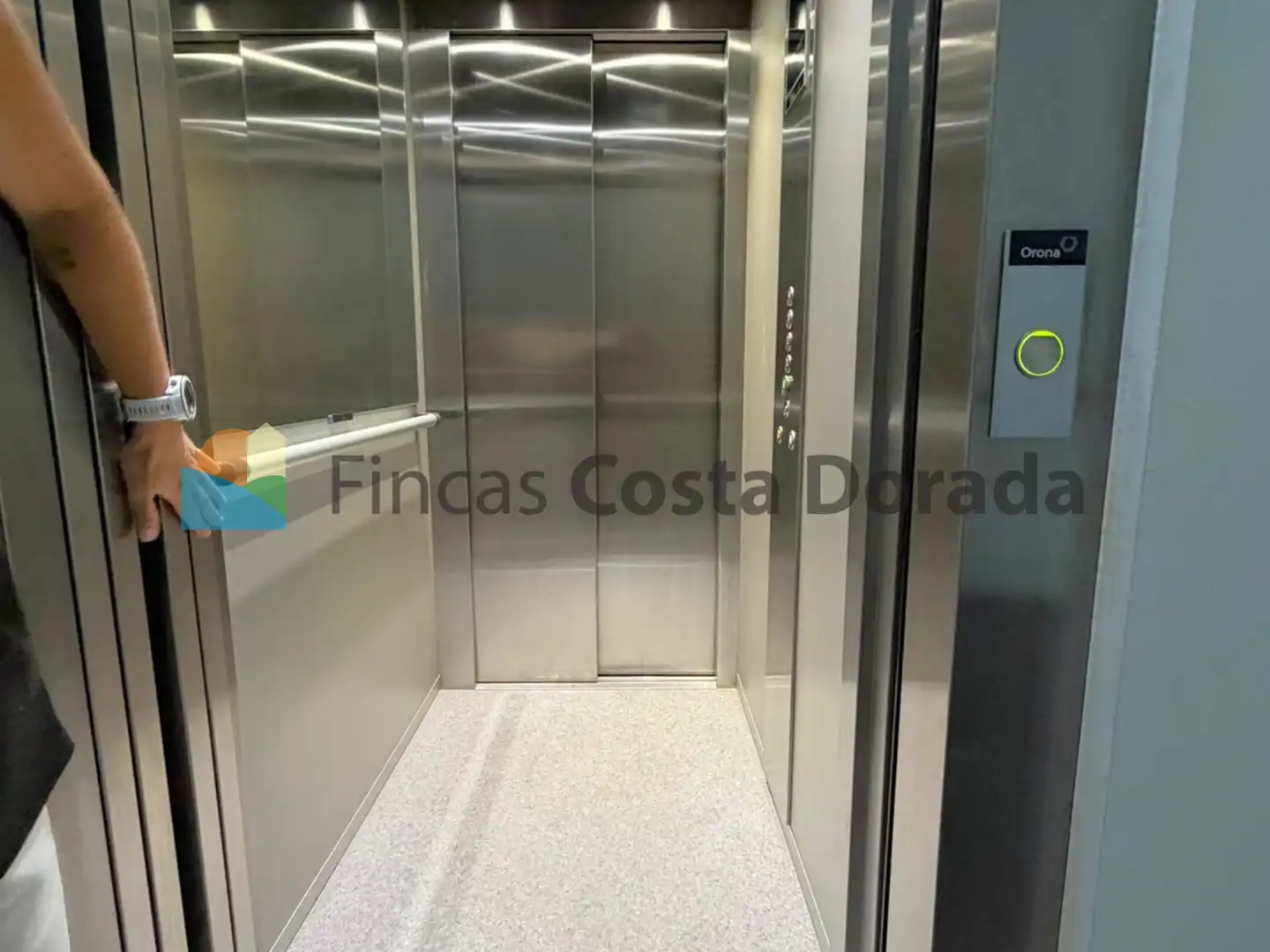 Piso en venta en Vilanova i la Geltrú con Aire acondicionado, Calefacción y Parquet