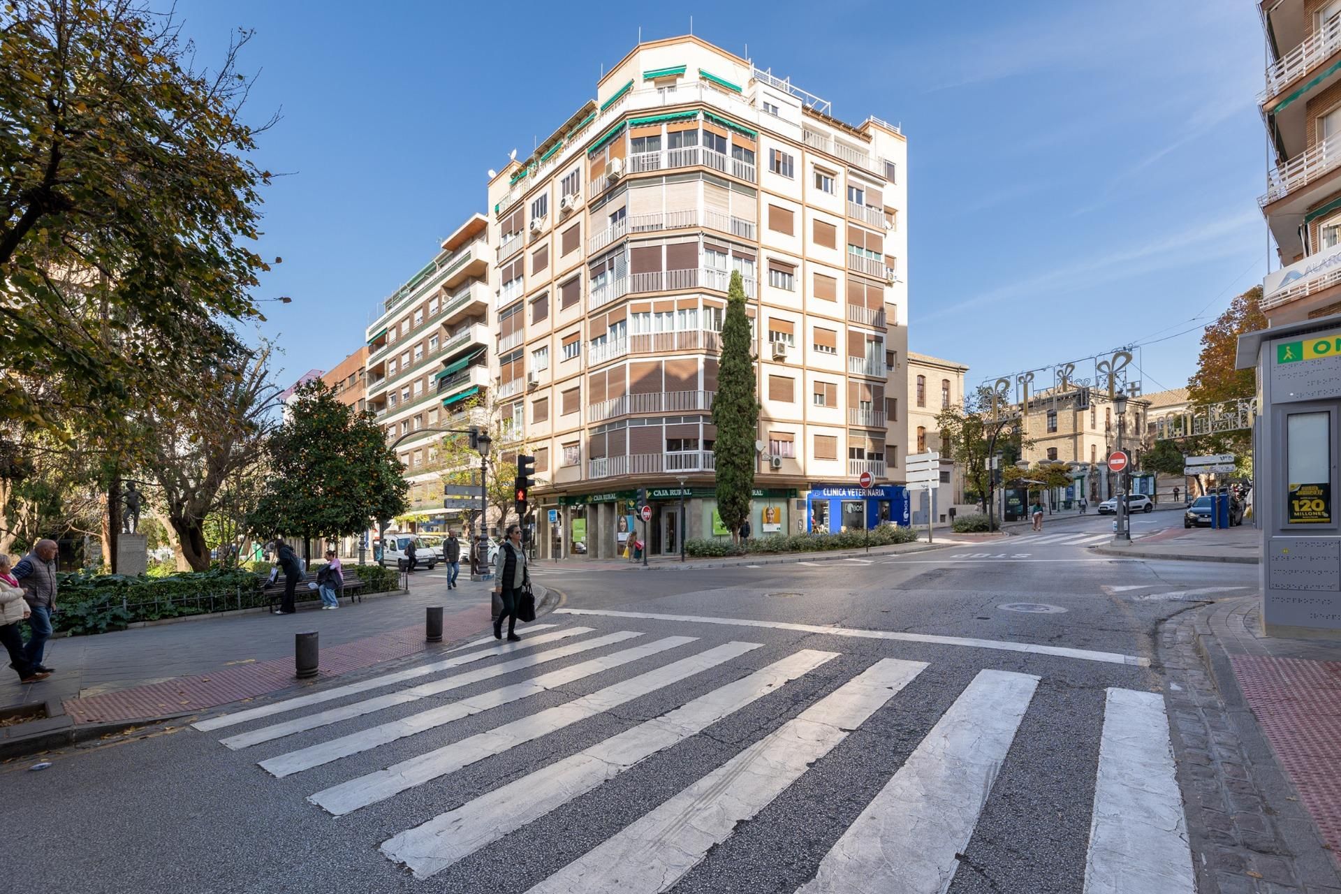 Vista exterior de Pis en venda en  Granada Capital amb Terrassa