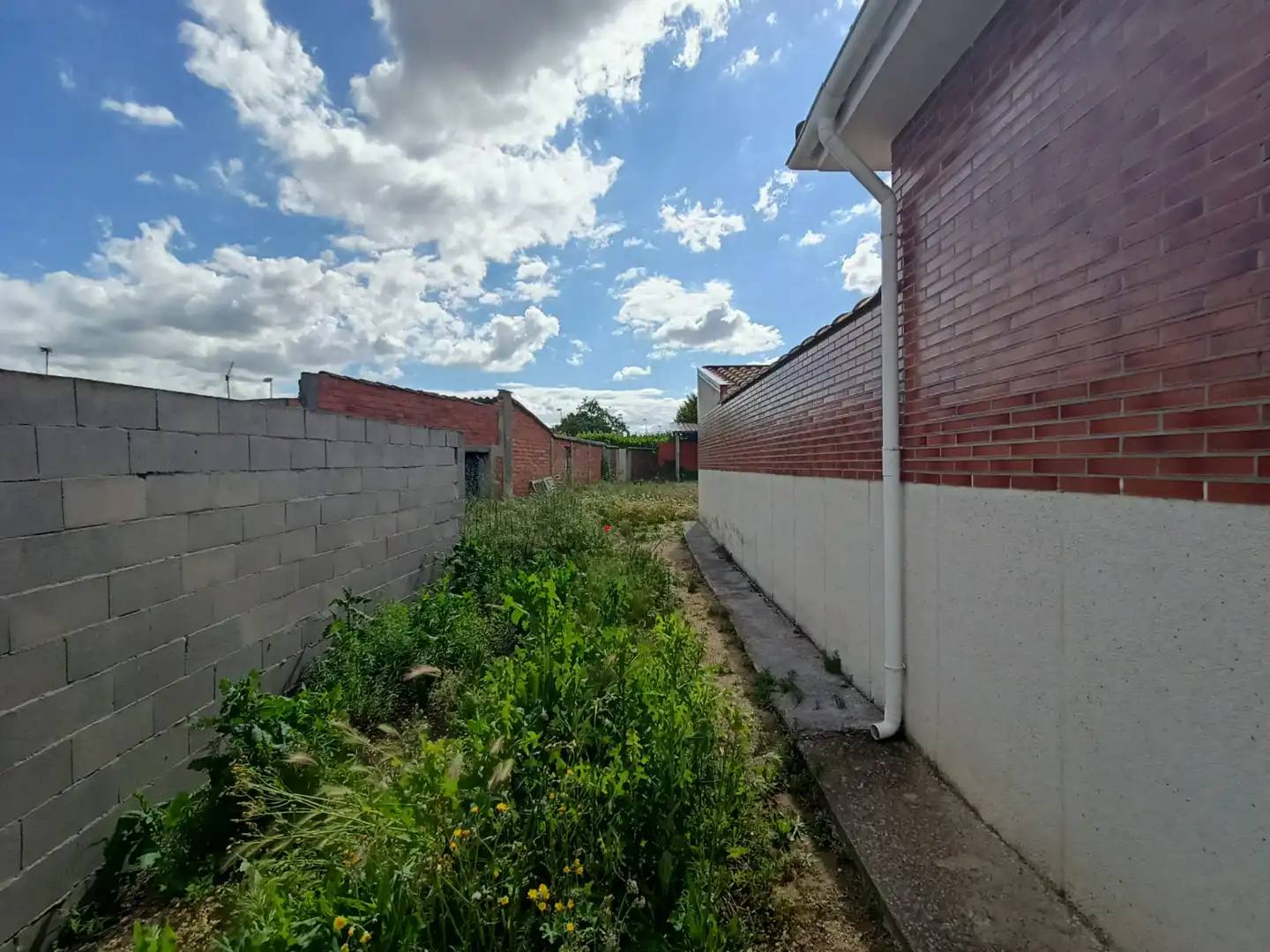 Residential zum Verkauf in Pozaldez