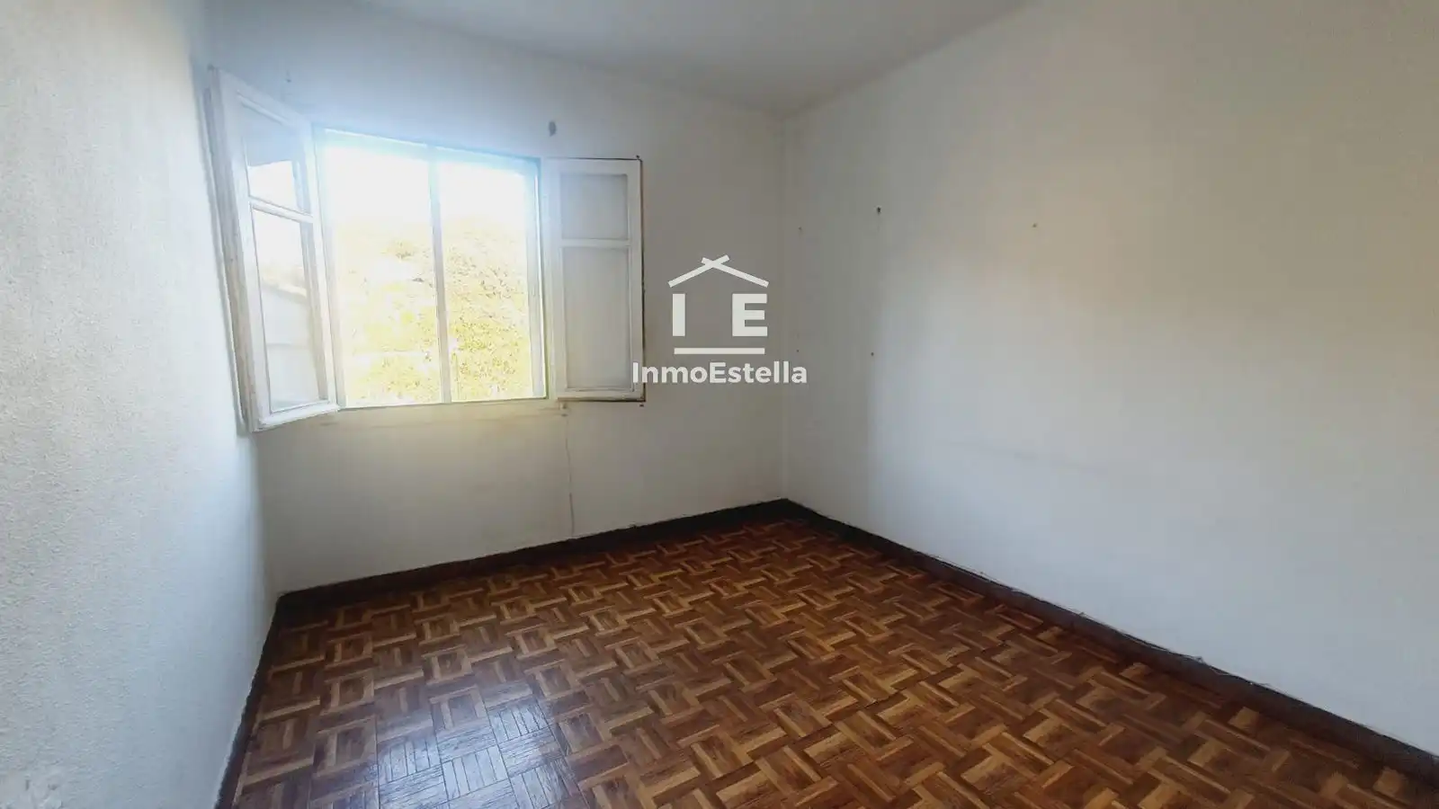 Dormitori de Àtic en venda en Estella / Lizarra amb Calefacció