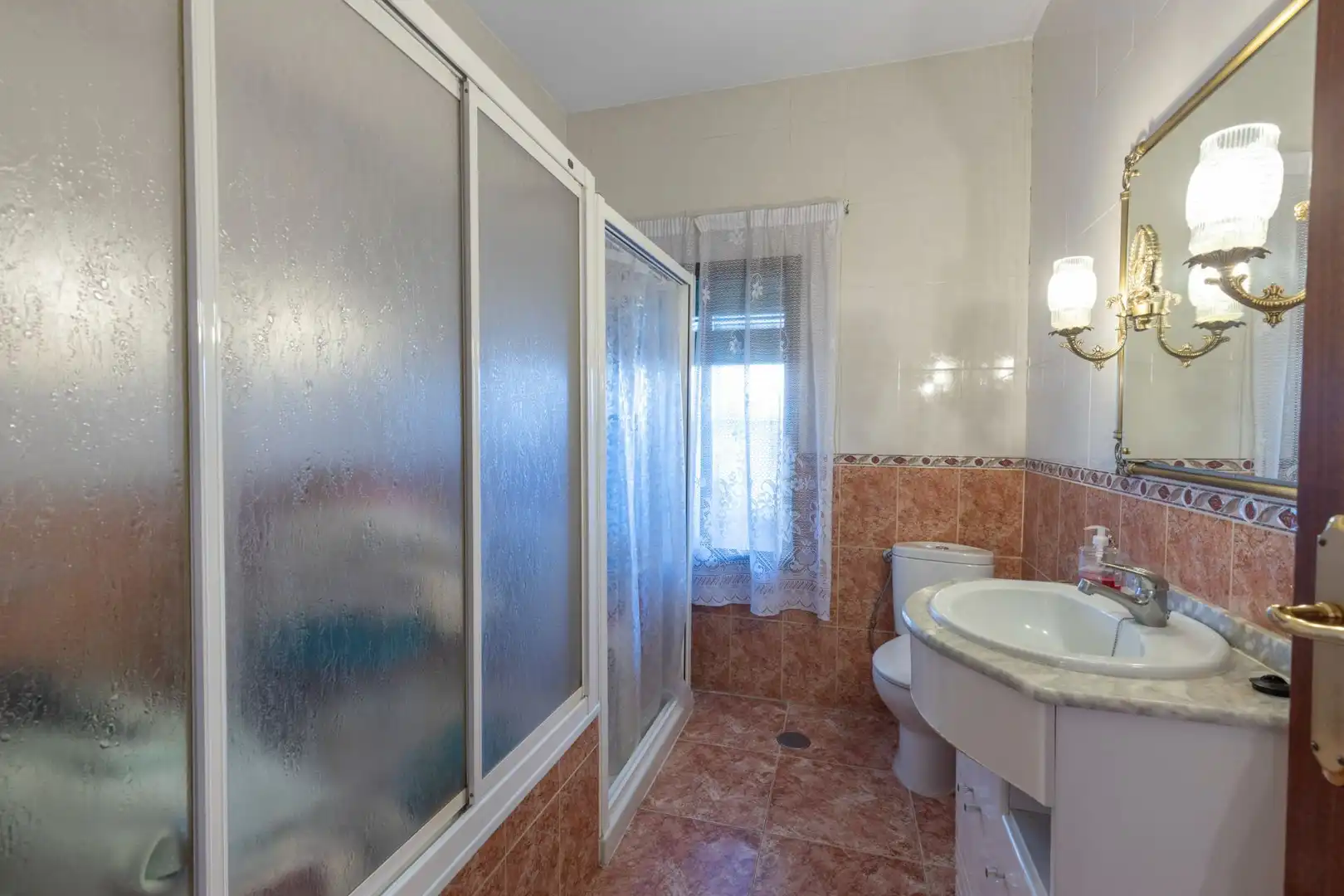Bany de Casa o xalet en venda en Albolote amb Piscina