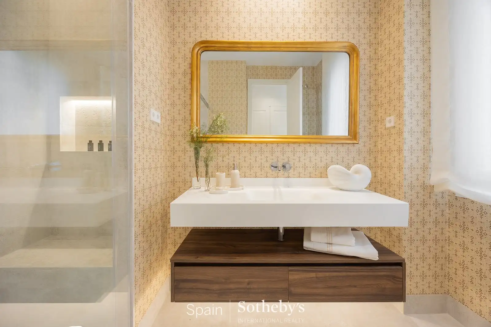 Baño de Apartamento en venta en Madrid con Aire acondicionado, Calefacción y Terraza
