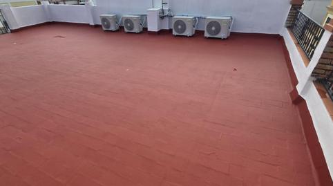 Foto 2 de Casa adosada en venda a Calle de San Sebastián, Las Almenas, Tomares